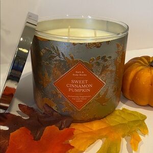 Bath & Body Works “Sweet Cinnamon Pumpkin” New 3 Wick Candle